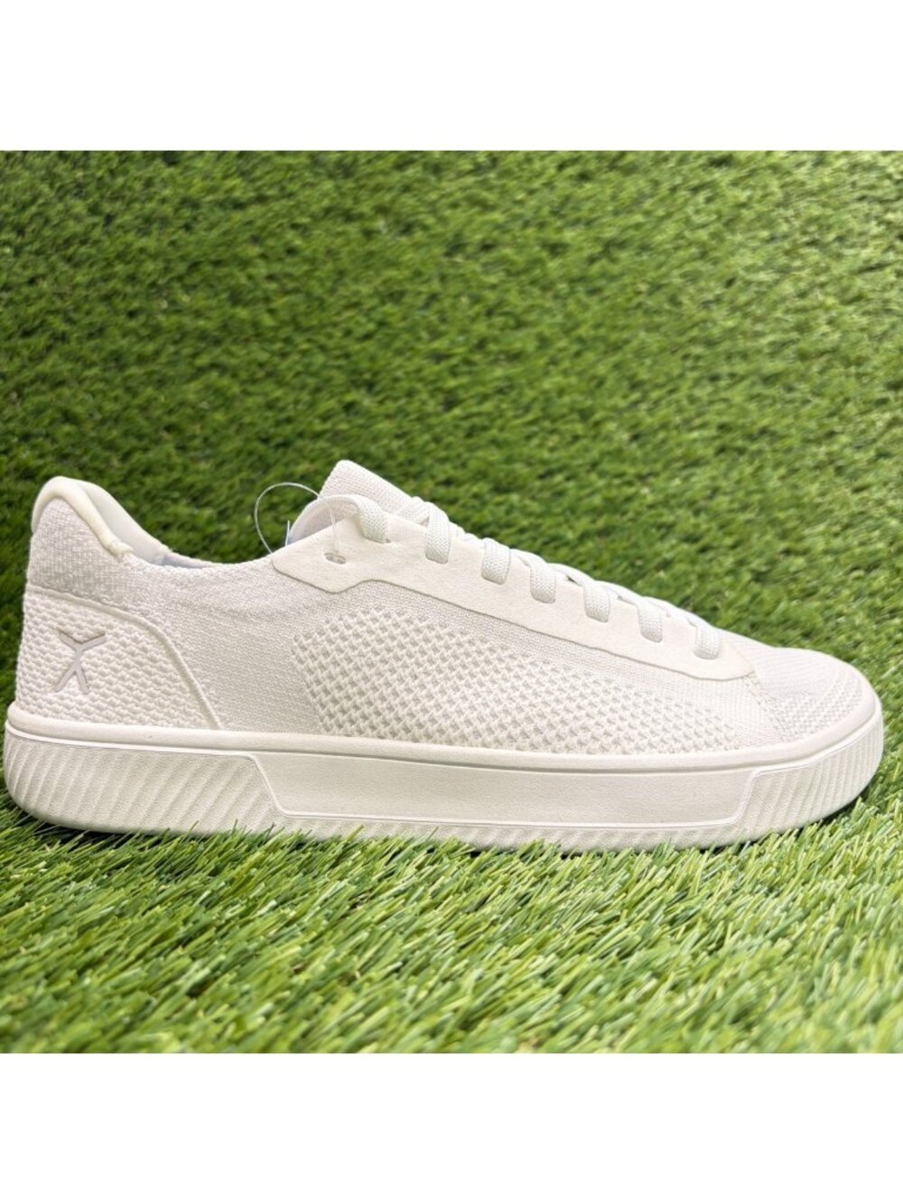 Flux Footwear Adapt Trainer White Mens Size 8 Womens 9.5 Athletic Shoes Sneakers